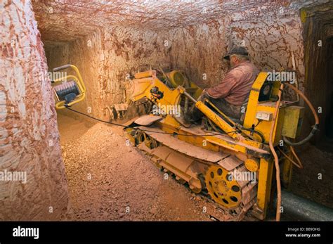 tunnel digging equipment